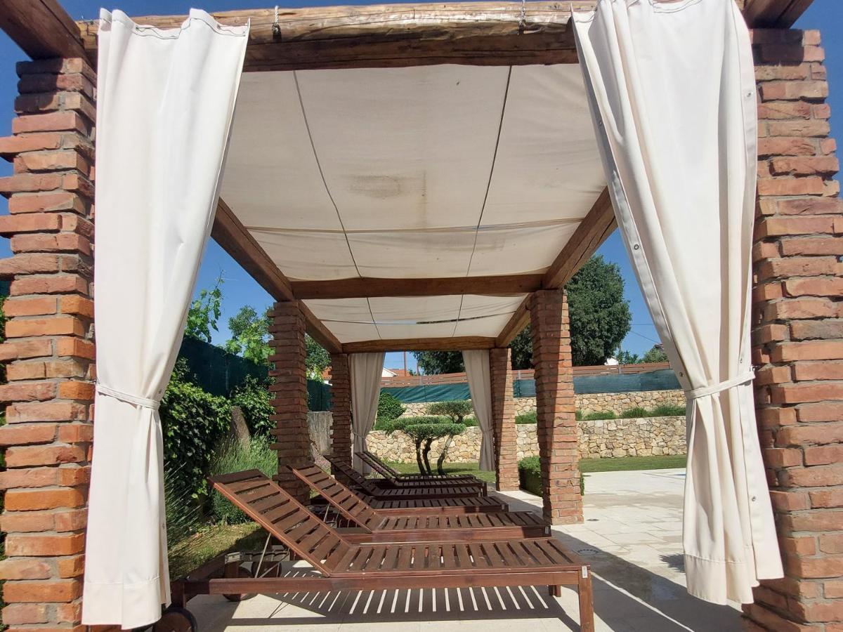 Villa Campiello Heated Pool Врбник Екстер'єр фото